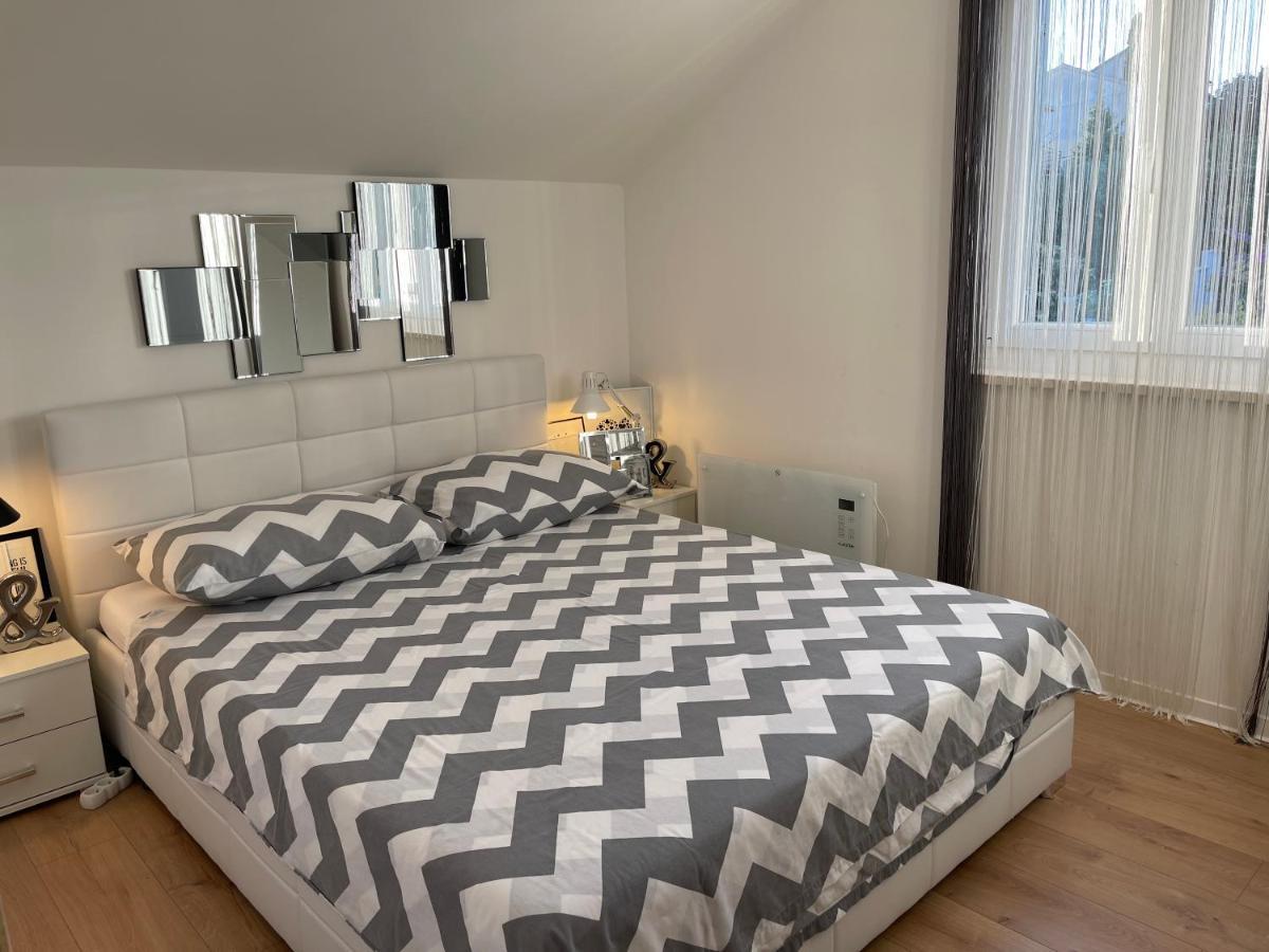 Apartment New Chic Supetar Buitenkant foto