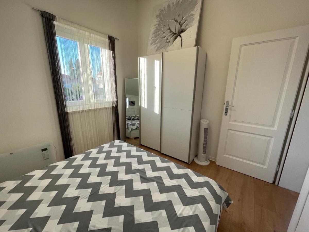 Apartment New Chic Supetar Buitenkant foto