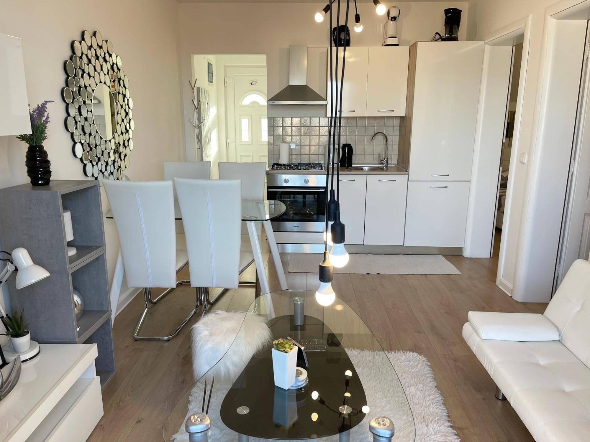 Apartment New Chic Supetar Buitenkant foto