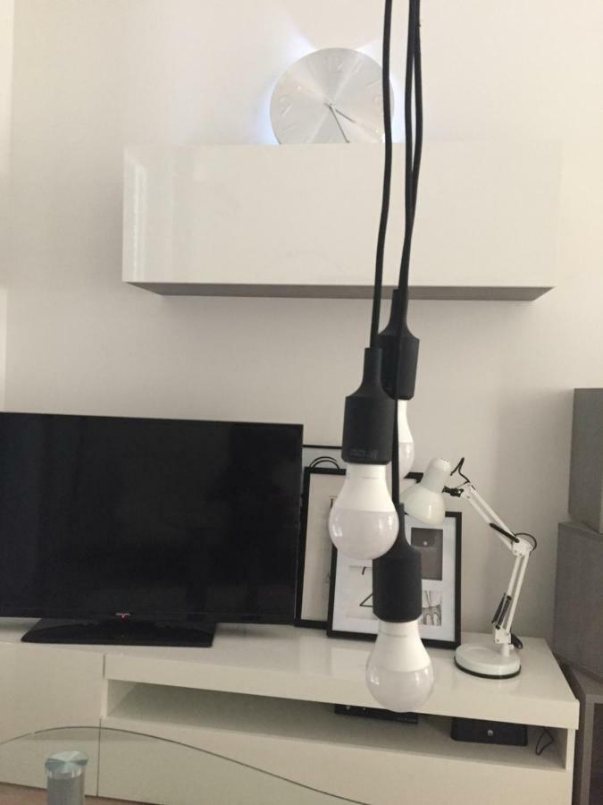 Apartment New Chic Supetar Buitenkant foto